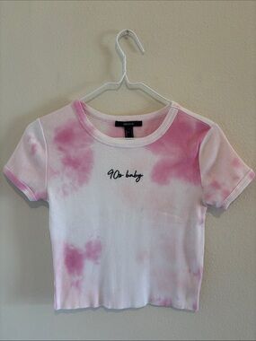 Tie-Dye short sleeve crop top in white and pink with 90s baby embroidery